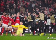 包含荷甲赛程吃紧，阿贾克斯冲刺阶段复出首秀，气氛紧张，轮换策略成焦点的词条-欧博会员登陆入口